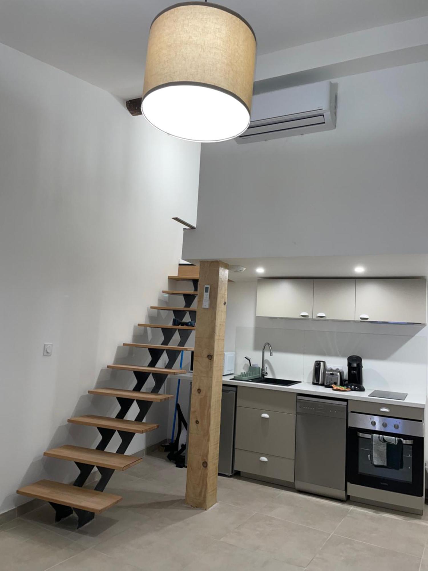 Appartement Duplex Raffine, Elegant & Climatise - La Mezz à Nîmes Extérieur photo