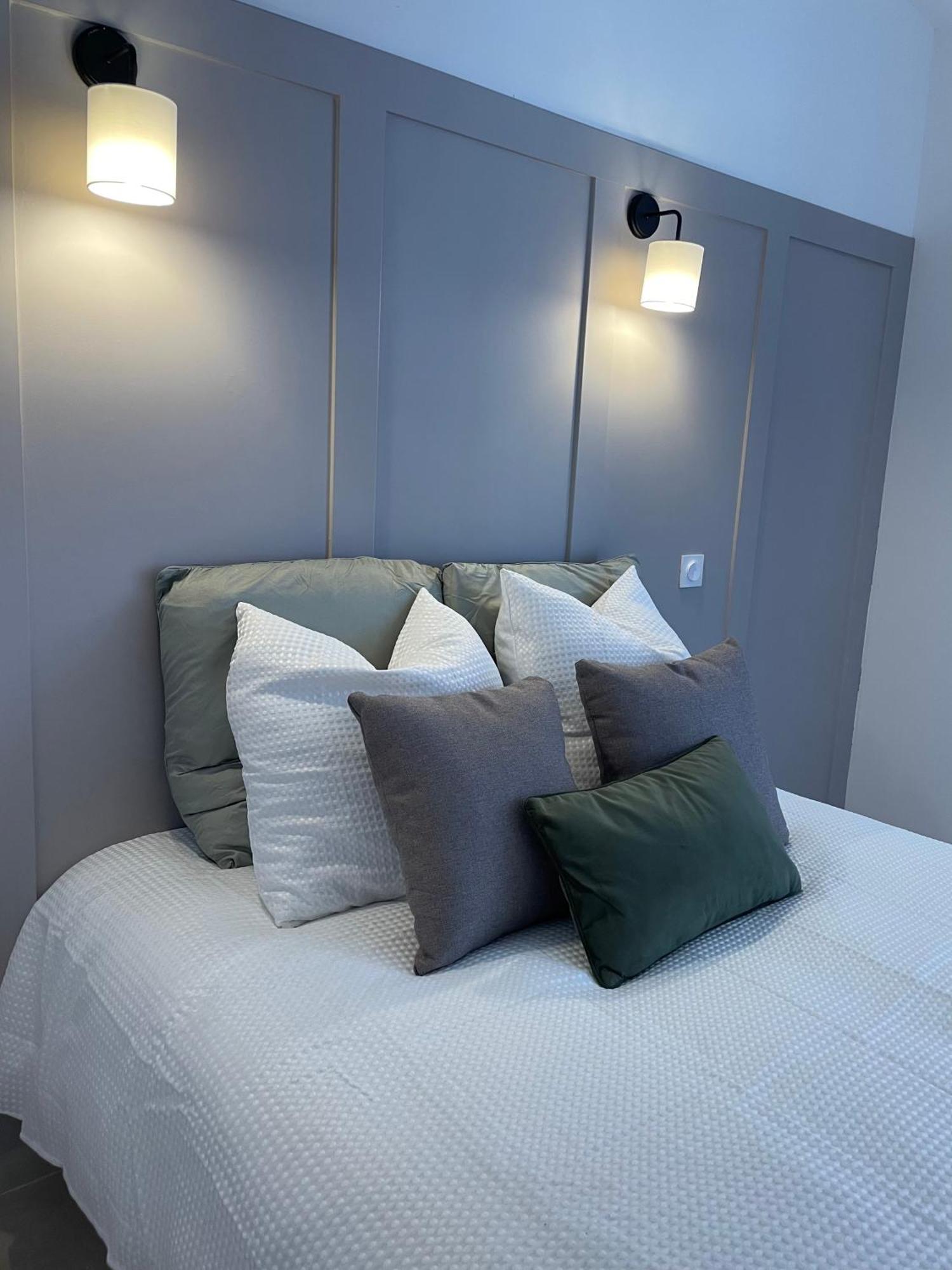 Appartement Duplex Raffine, Elegant & Climatise - La Mezz à Nîmes Extérieur photo